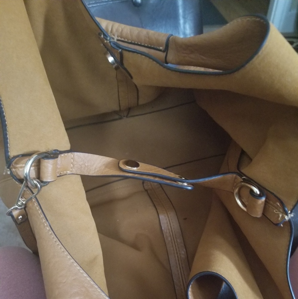 Handbag - Picture 2 of 6